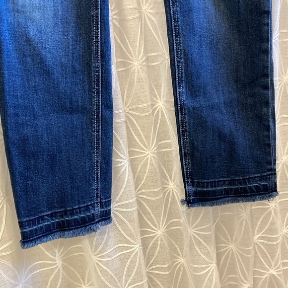 Kut from the Kloth Jeans - Picture 4 of 10